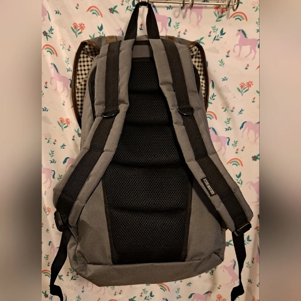 NWOT Steve Madden Grey Utility Unisex Casual School Travel Work Padded Backpack